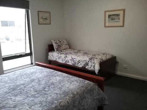 Wentworth Wharf B&B - Mackay Tourism 0