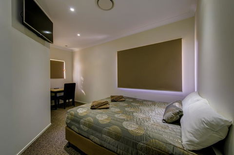 Western Downs Motor Inn - Mackay Tourism 3