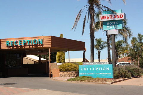Westland Hotel Motel - Mackay Tourism 0