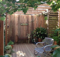 Whispering Pines Bed and Breakfast - Mackay Tourism