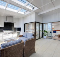 Whispering Sands' 10 Sandy Point Road - Luxury waterfront home with aircon WIFI  Foxtel - Mackay Tourism