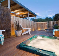 Whitewood Cottage - Secluded Spa - Mackay Tourism