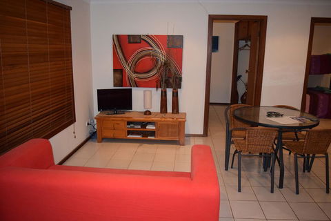 Wildsights Beach Units - Mackay Tourism 0