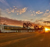 William Creek Camp Ground  Units - Mackay Tourism