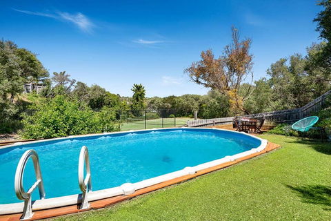 Willowdene With Pool, Spa, Tennis Court And Fireplace - Mackay Tourism 1