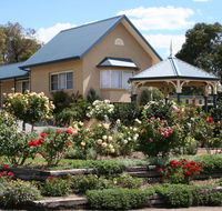 Willows Motel - Mackay Tourism
