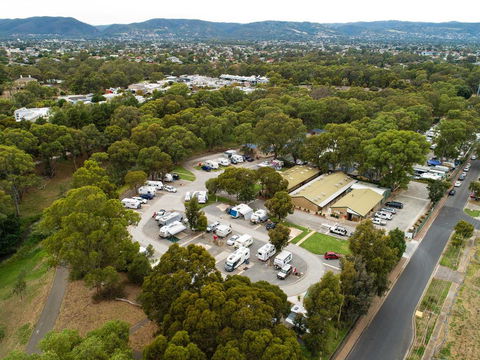 Windsor Gardens Caravan Park - Mackay Tourism 0