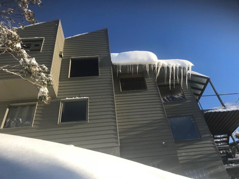 Winterbrook Chalet - Mackay Tourism 0