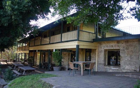 Wisemans Inn - Mackay Tourism 0