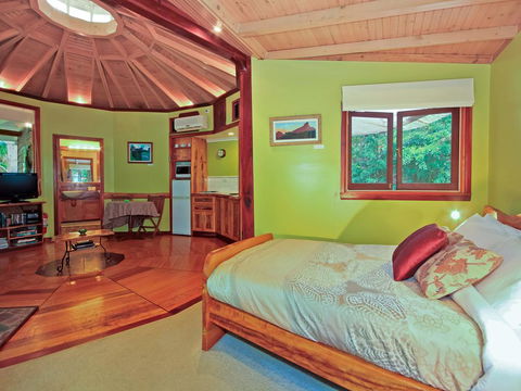 Wollumbin Palms Rainforest Retreat - Mackay Tourism 1