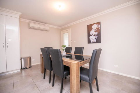 Wonderful Windred Modern, Comfy, Quiet - Mackay Tourism 0