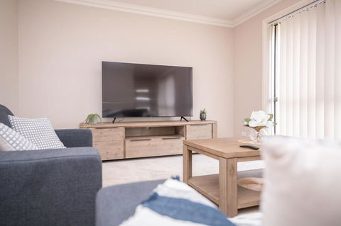 Wonderful Windred Modern, Comfy, Quiet - Mackay Tourism 3