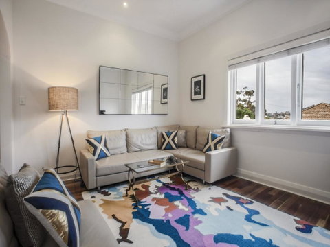 Woollahra Roslyndale Avenue - Mackay Tourism 0