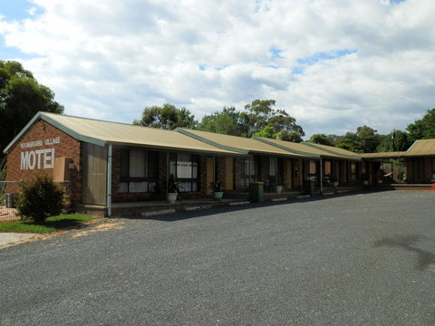 Woomargama Motel - Mackay Tourism 1