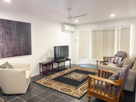 Woorim Secluded Palms Cottage - Mackay Tourism 2
