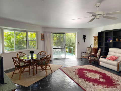 Woorim Secluded Palms Villa - Mackay Tourism 2