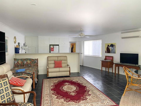 Woorim Secluded Palms Villa - Mackay Tourism 1