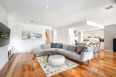 Xus Residence - Mackay Tourism 2