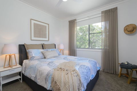 YARINGA - Retreat Style Accomodation With Swimming Pool - Mackay Tourism 2