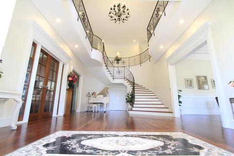 Yatahlia Manor Luxury Homestay - Mackay Tourism 2