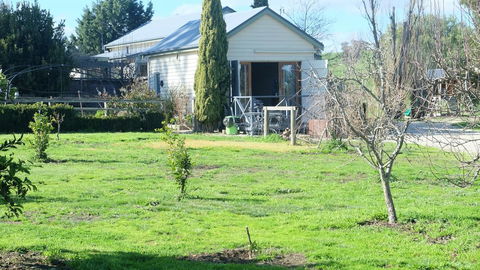 Yea Wood Duck Cabin - Mackay Tourism 3