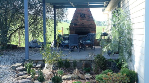 Yea Wood Duck Cottage - Mackay Tourism 0