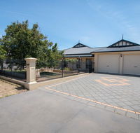 Yellow Rose Cottage - Mackay Tourism