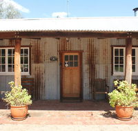 York Cottages and Burnley House - Mackay Tourism
