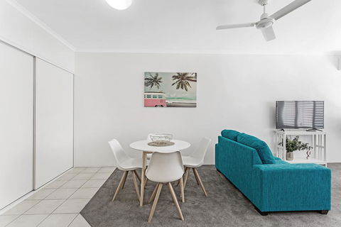 Zenith Unit 7 - Shoal Bay - Mackay Tourism 3