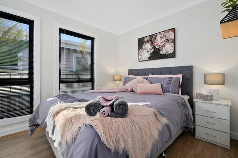 Zoo Villas : Villa Zebra - Central Wynyard - Mackay Tourism 3