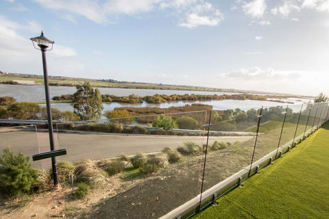 Serenity And Sweeping Murray River Views - Mackay Tourism 0