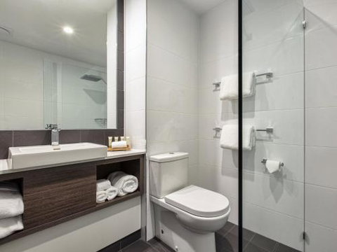 Mercure Sunshine Coast Kawana Waters - Mackay Tourism 1