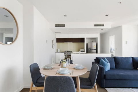 A 2BR Apt With Amazing Harbor Views FREE Parking - Mackay Tourism 3