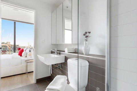 A 2BR Apt With Harbour Views And FREE Parking - Mackay Tourism 2