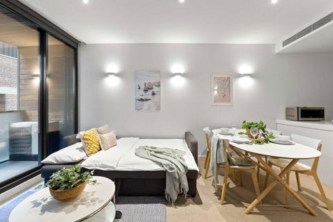 A Chic & Comfy 2BR Apt Near Federation Square - Mackay Tourism 1