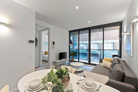 A Chic & Comfy 2BR Apt Near Federation Square - Mackay Tourism 4