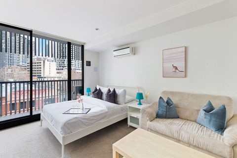 A Chic Studio Only A 4-min Walk To Victoria Market - Mackay Tourism 3