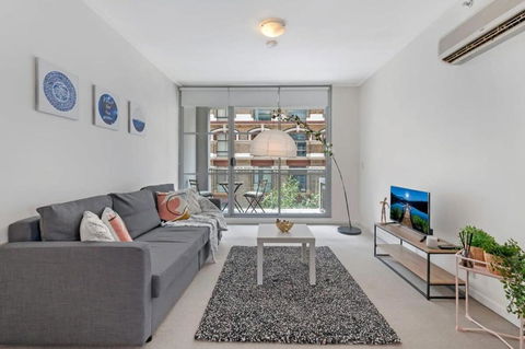 A Comfy & Modern Studio Near Darling Harbour - Mackay Tourism 0