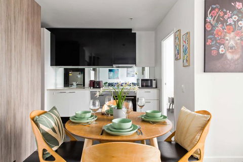 A Cozy 2BR Apt Next To Southern Cross FREE Parking - Mackay Tourism 4