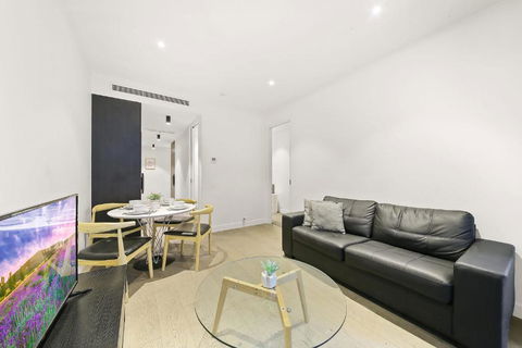 A Cozy & Lovely 2BR Apt Near Melbourne Central - Mackay Tourism 1