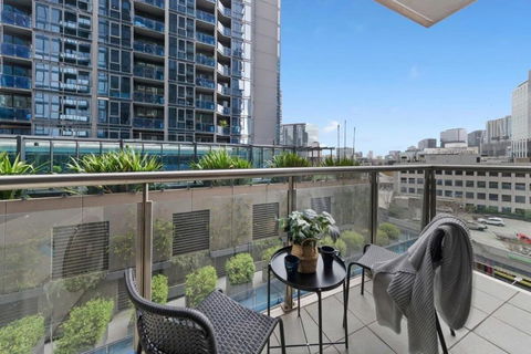 A Large 2BR Apt Near Crown Sleeps 8 FREE Parking - Mackay Tourism 0