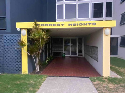 A Little Slice Of Fremantle One Bedroom Character Apartment - Mackay Tourism 4