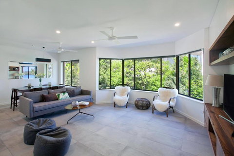 Aarons Luxury Retreat - Mackay Tourism 4