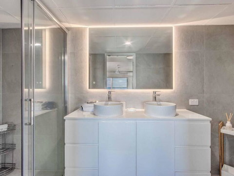 Absolute Beachfront Apartment In Paradise - Mackay Tourism 2