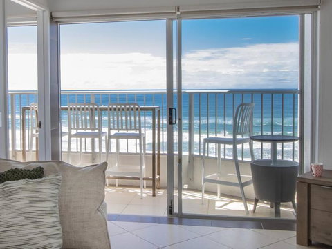 Absolute Beachfront Apartment In Paradise - Mackay Tourism 4