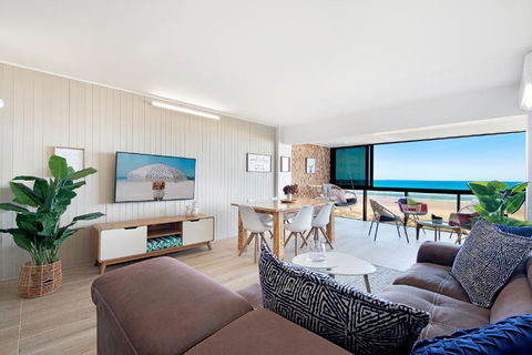 Absolutly Beachfront Surfers Paradise, Pure Shores! - Mackay Tourism 4