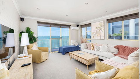 Alcheringa - Units 3 & 4 32 Sandy Point Rd - Mackay Tourism 3