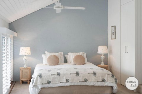 Alice Bayona 7 - Little Cove - Mackay Tourism 0