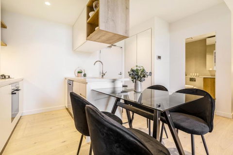 Alluring Oasis In The Heart Of South Melbourne - Mackay Tourism 2