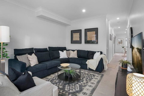 Andrica House - Your Southern Highlands Retreat! - Mackay Tourism 0